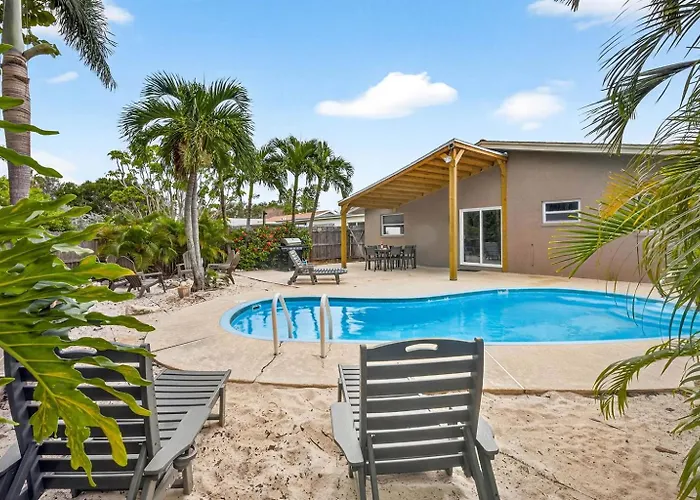 Ferienhaus Tropical Yardheated Poolfirepitgame Roombeach